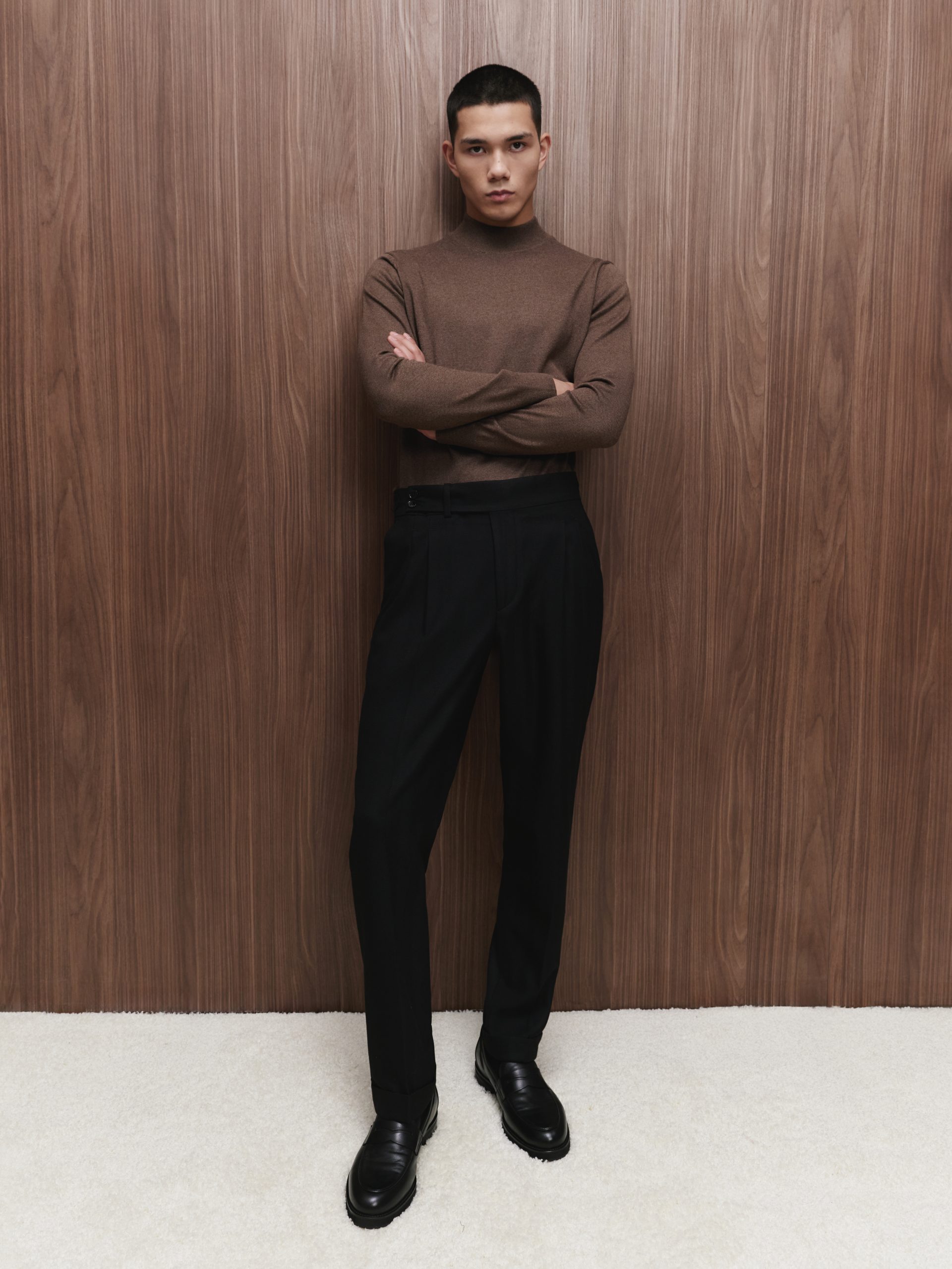 Чоловічі класичні брюки гурка чорного кольору зі структурноі тканини