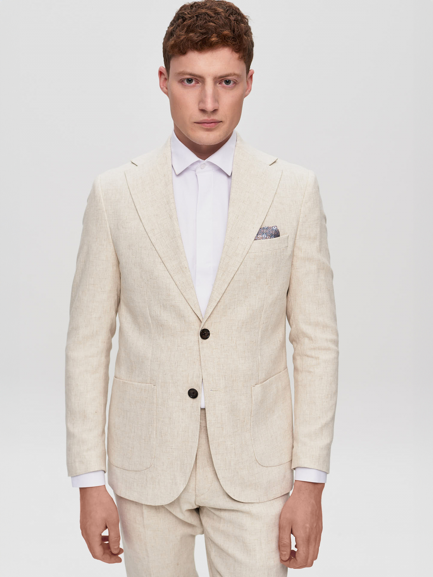 Чоловічий костюм лляний бежевого кольору