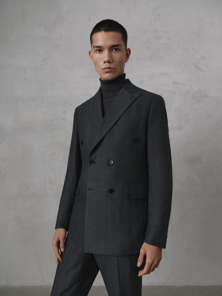 Костюм чоловічий двобортний сірий