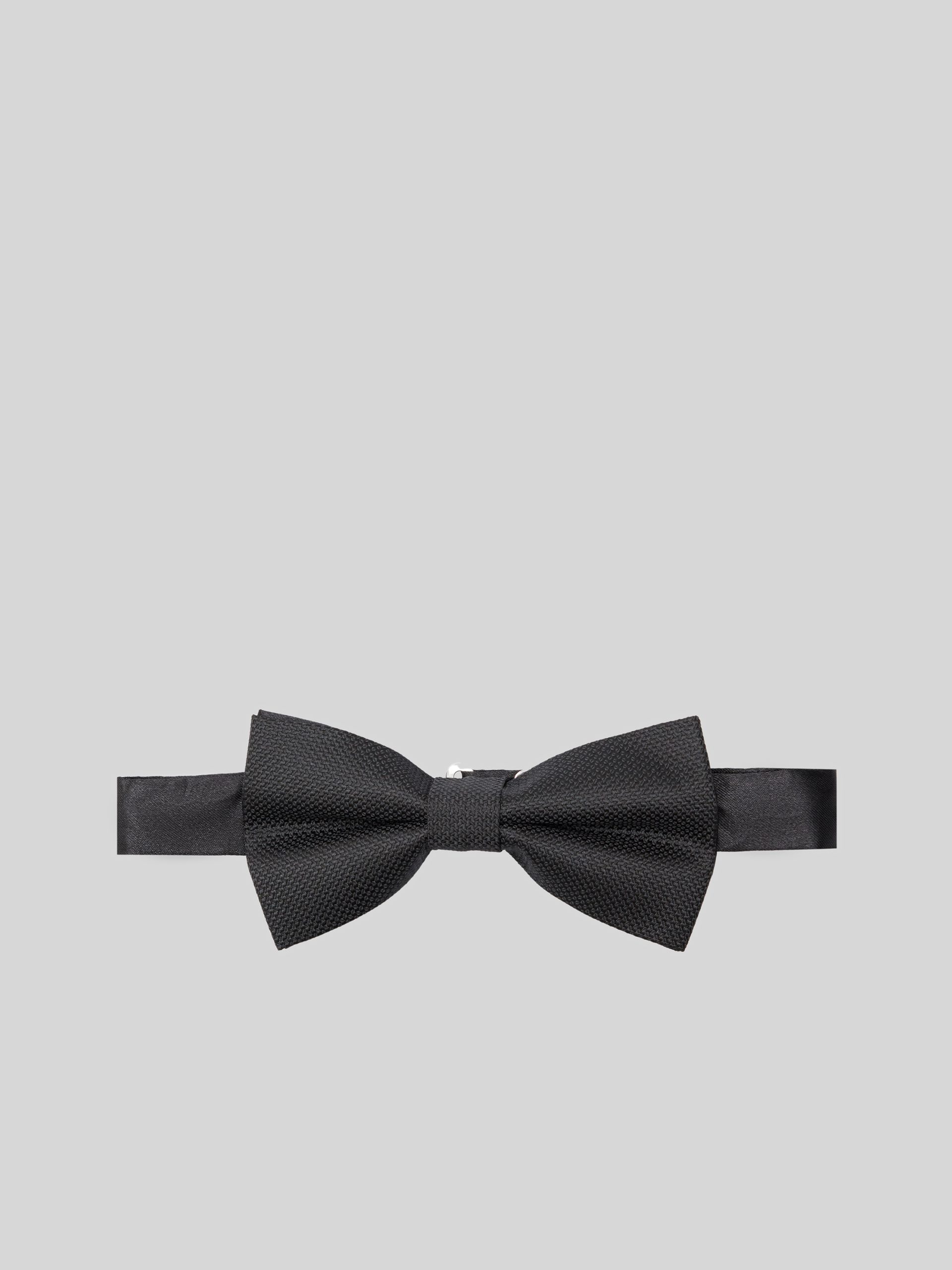 Метелик чорний зі структурної тканини